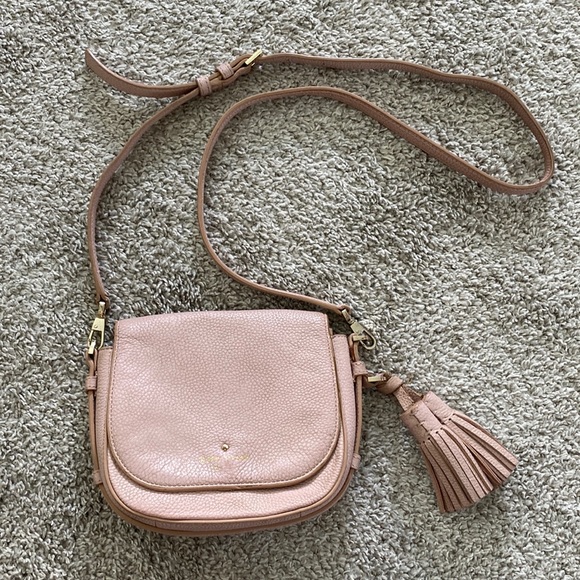 kate spade Handbags - Pink Kate Spade crossbody